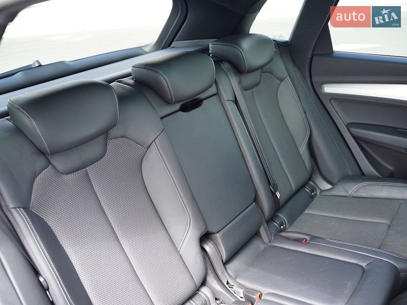 Позашляховик / Кросовер Audi Q5 2018 в Львові