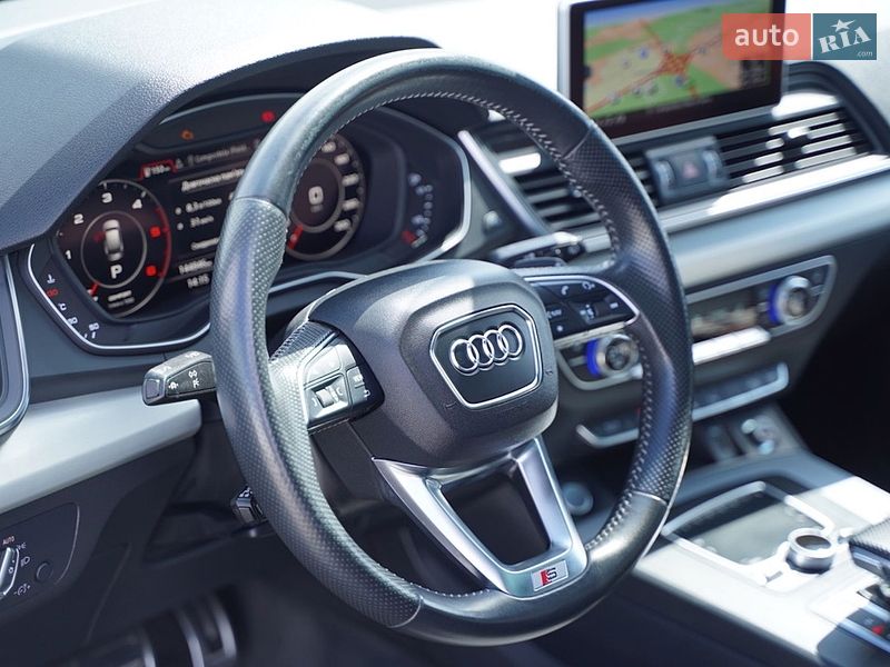 Позашляховик / Кросовер Audi Q5 2018 в Львові