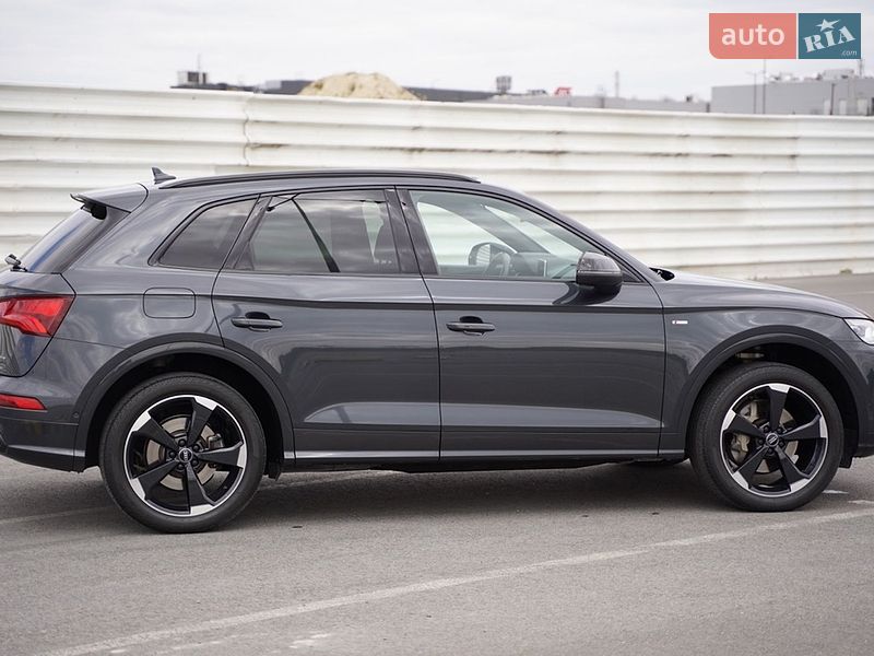 Позашляховик / Кросовер Audi Q5 2018 в Львові