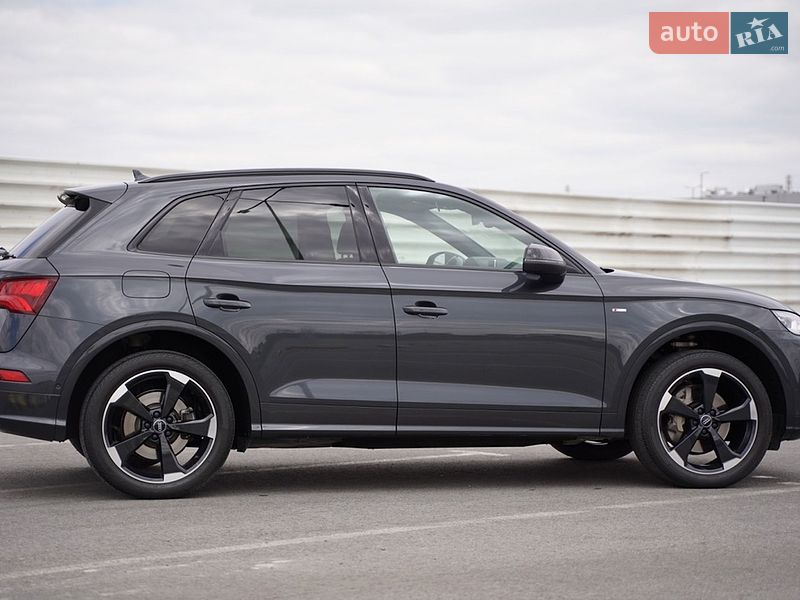 Позашляховик / Кросовер Audi Q5 2018 в Львові