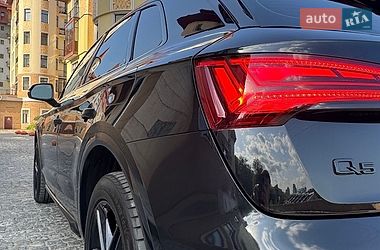 Внедорожник / Кроссовер Audi Q5 2023 в Киеве