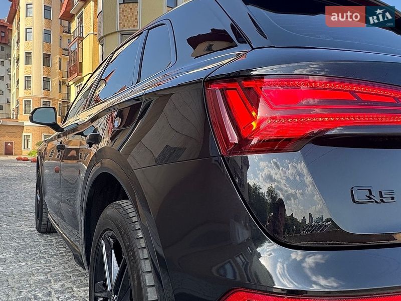 Внедорожник / Кроссовер Audi Q5 2023 в Киеве