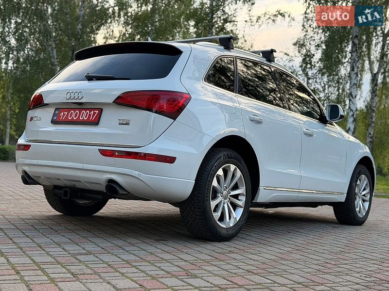 Позашляховик / Кросовер Audi Q5 2017 в Лубнах