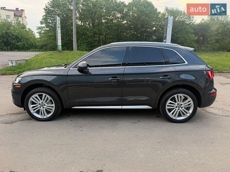 Позашляховик / Кросовер Audi Q5 2020 в Івано-Франківську