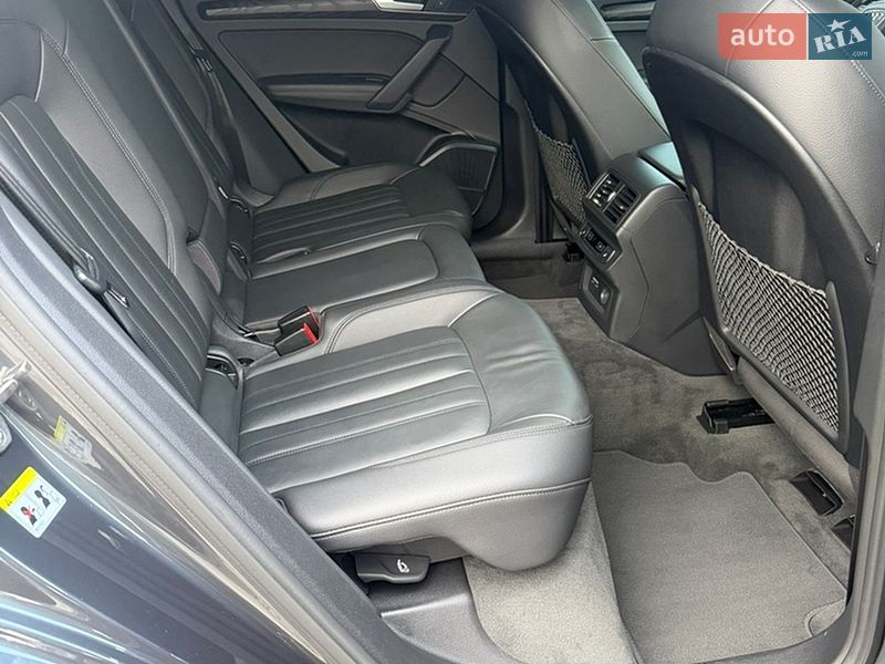 Позашляховик / Кросовер Audi Q5 2020 в Івано-Франківську