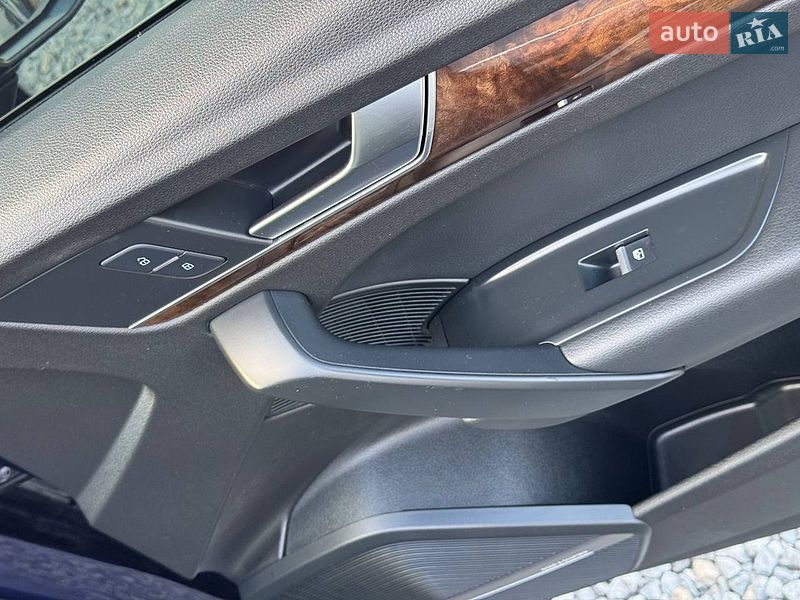 Позашляховик / Кросовер Audi Q5 2018 в Стрию