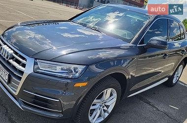 Позашляховик / Кросовер Audi Q5 2020 в Києві