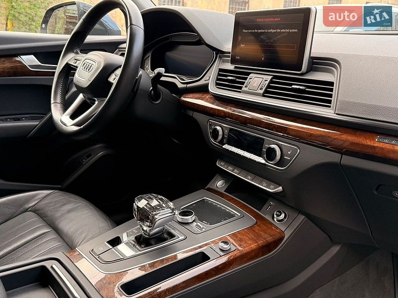 Позашляховик / Кросовер Audi Q5 2018 в Києві