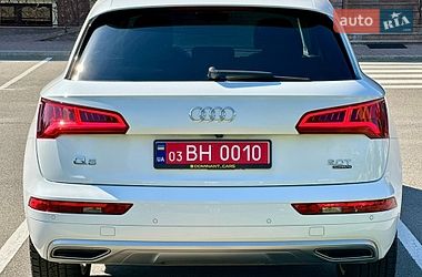 Внедорожник / Кроссовер Audi Q5 2018 в Киеве