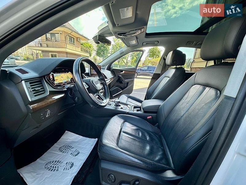 Внедорожник / Кроссовер Audi Q5 2018 в Киеве