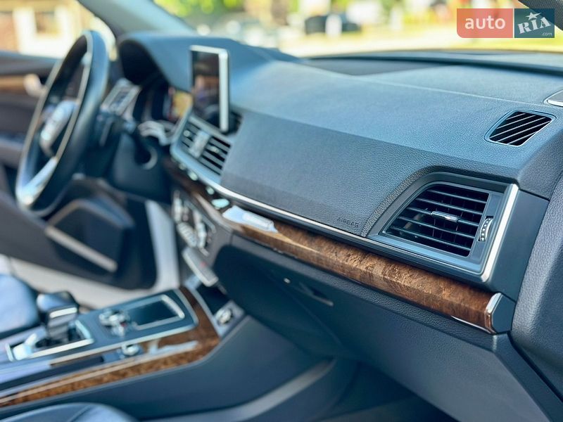 Внедорожник / Кроссовер Audi Q5 2018 в Киеве