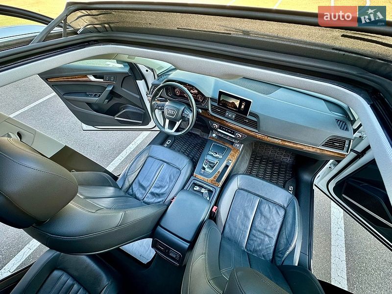 Внедорожник / Кроссовер Audi Q5 2018 в Киеве