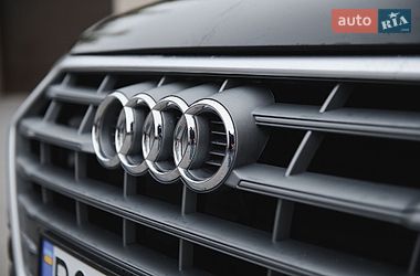 Внедорожник / Кроссовер Audi Q5 2019 в Тернополе
