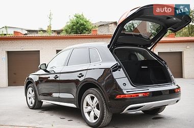 Внедорожник / Кроссовер Audi Q5 2019 в Тернополе