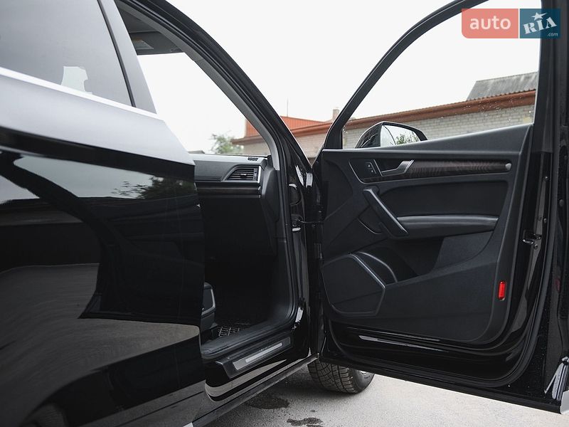 Внедорожник / Кроссовер Audi Q5 2019 в Тернополе