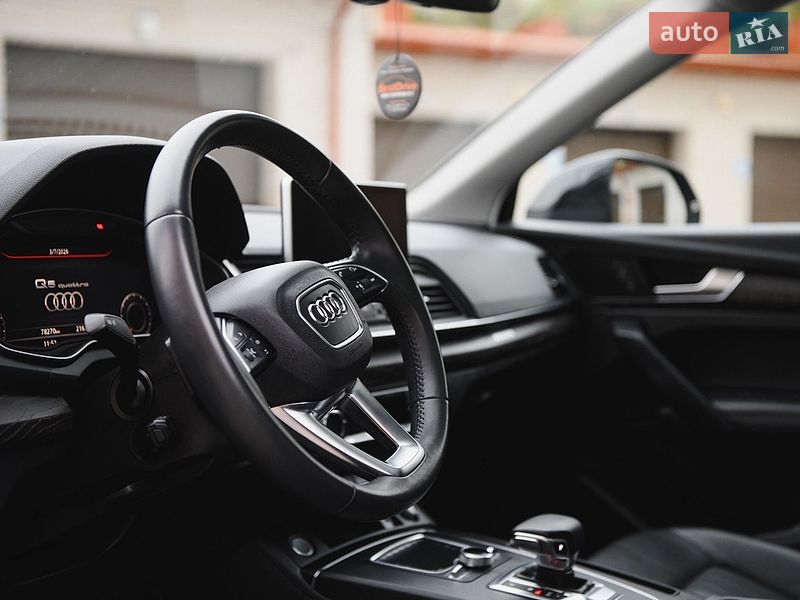 Внедорожник / Кроссовер Audi Q5 2019 в Тернополе