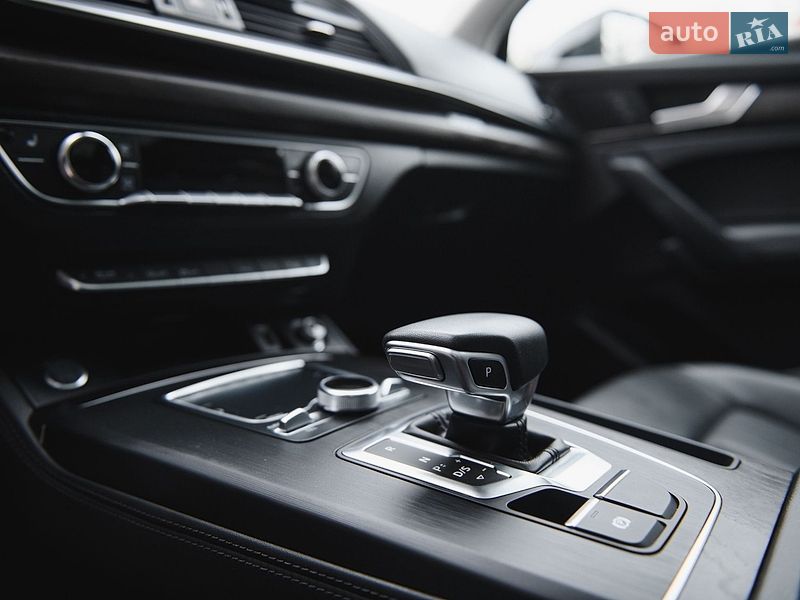Внедорожник / Кроссовер Audi Q5 2019 в Тернополе