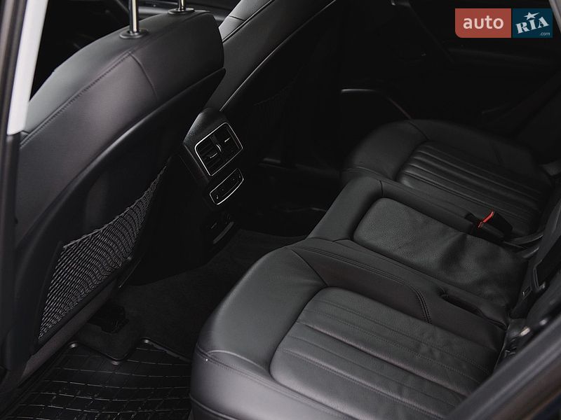 Внедорожник / Кроссовер Audi Q5 2019 в Тернополе