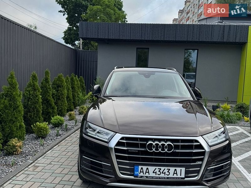Внедорожник / Кроссовер Audi Q5 2017 в Хмельницком