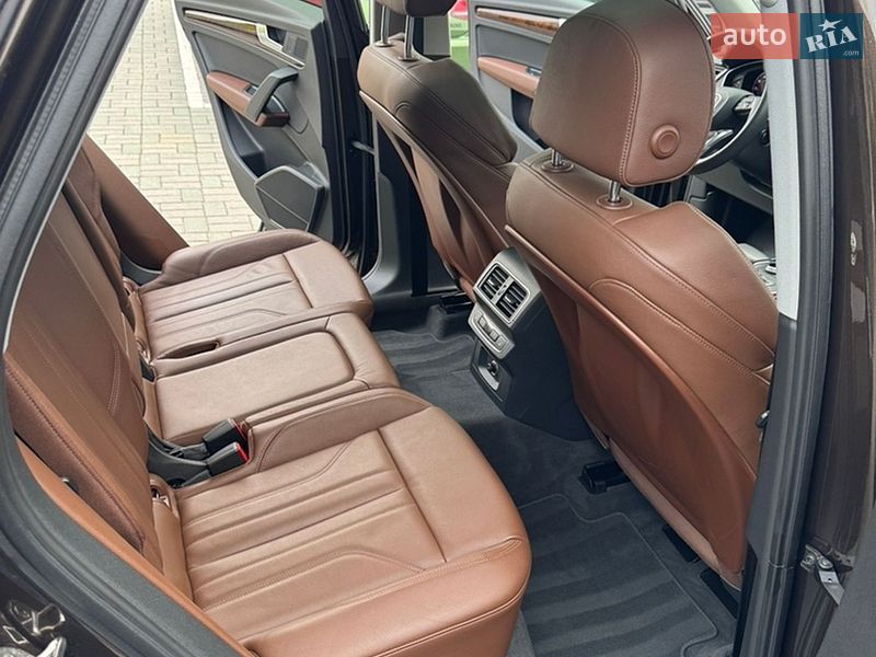 Внедорожник / Кроссовер Audi Q5 2017 в Хмельницком