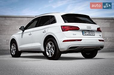 Позашляховик / Кросовер Audi Q5 2018 в Києві