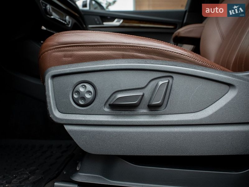 Позашляховик / Кросовер Audi Q5 2018 в Києві