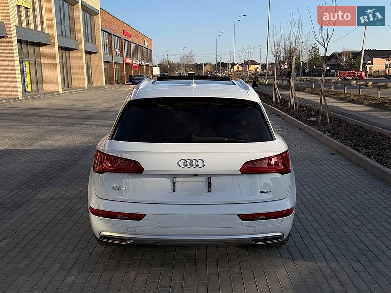 Позашляховик / Кросовер Audi Q5 2019 в Вінниці