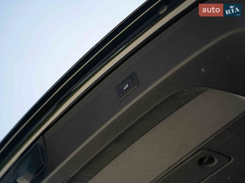 Внедорожник / Кроссовер Audi Q5 2014 в Черновцах