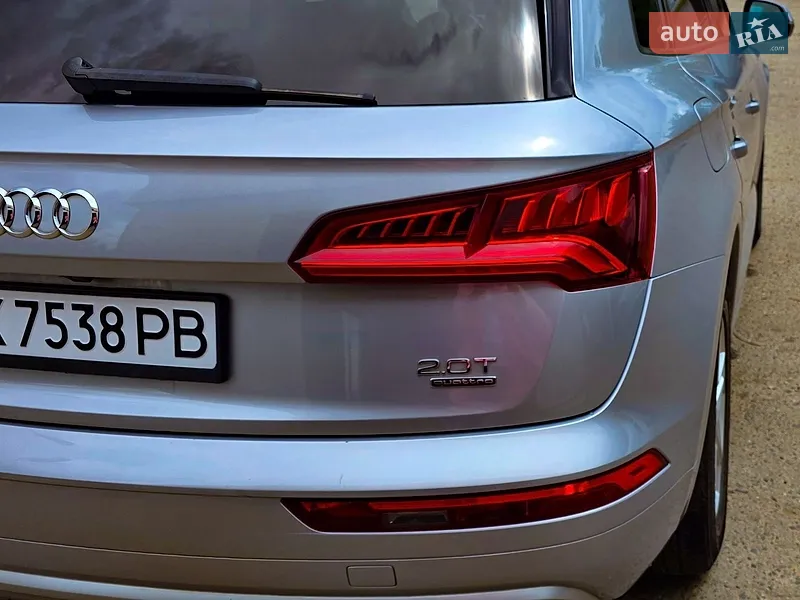 Audi Q5 2018 VIN WA1ANAFY0J2207500 фото оголошення 12 з 82