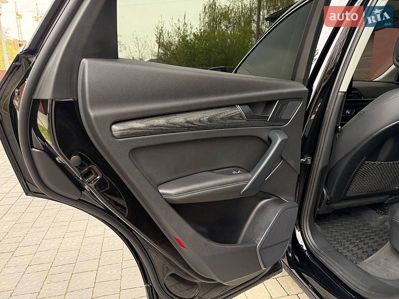 Позашляховик / Кросовер Audi Q5 2020 в Івано-Франківську