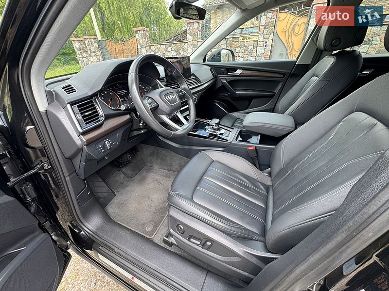 Внедорожник / Кроссовер Audi Q5 2023 в Бердичеве