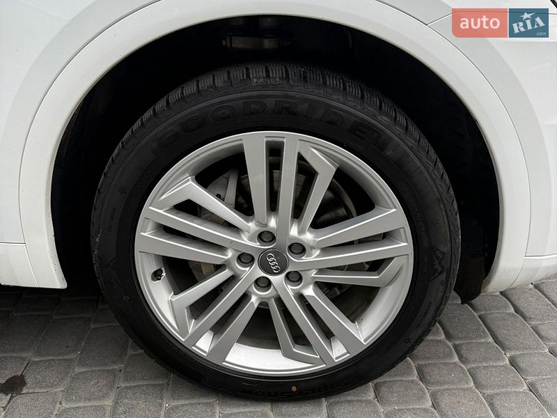 Внедорожник / Кроссовер Audi Q5 2019 в Львове