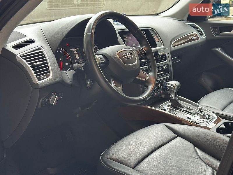 Внедорожник / Кроссовер Audi Q5 2015 в Дрогобыче