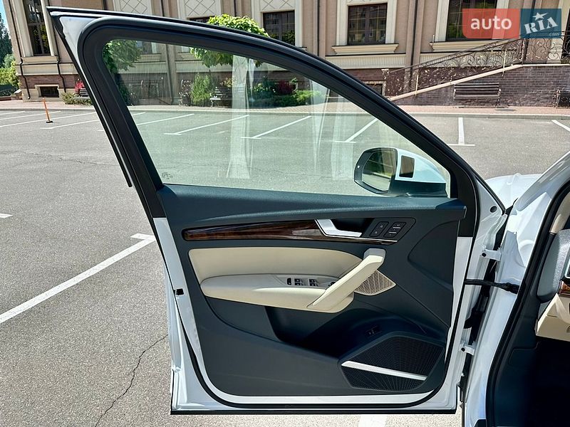 Внедорожник / Кроссовер Audi Q5 2018 в Киеве фото 29 Внедорожник / Кроссовер Audi Q5 2018 в Киеве