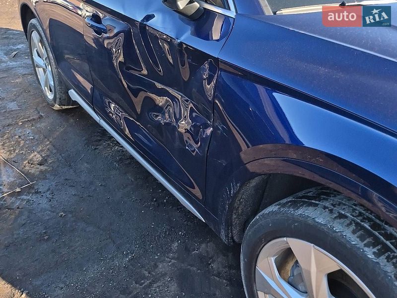 Позашляховик / Кросовер Audi Q5 2021 в Дніпрі