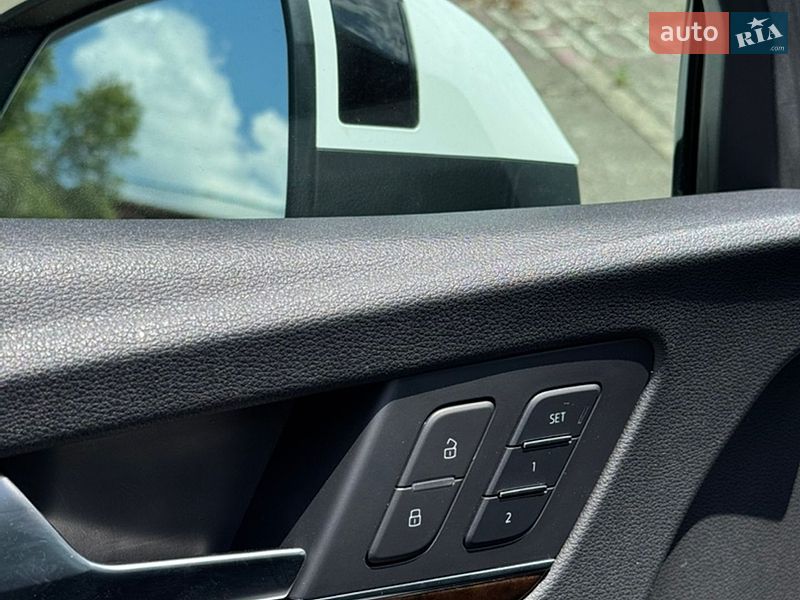 Позашляховик / Кросовер Audi Q5 2018 в Києві