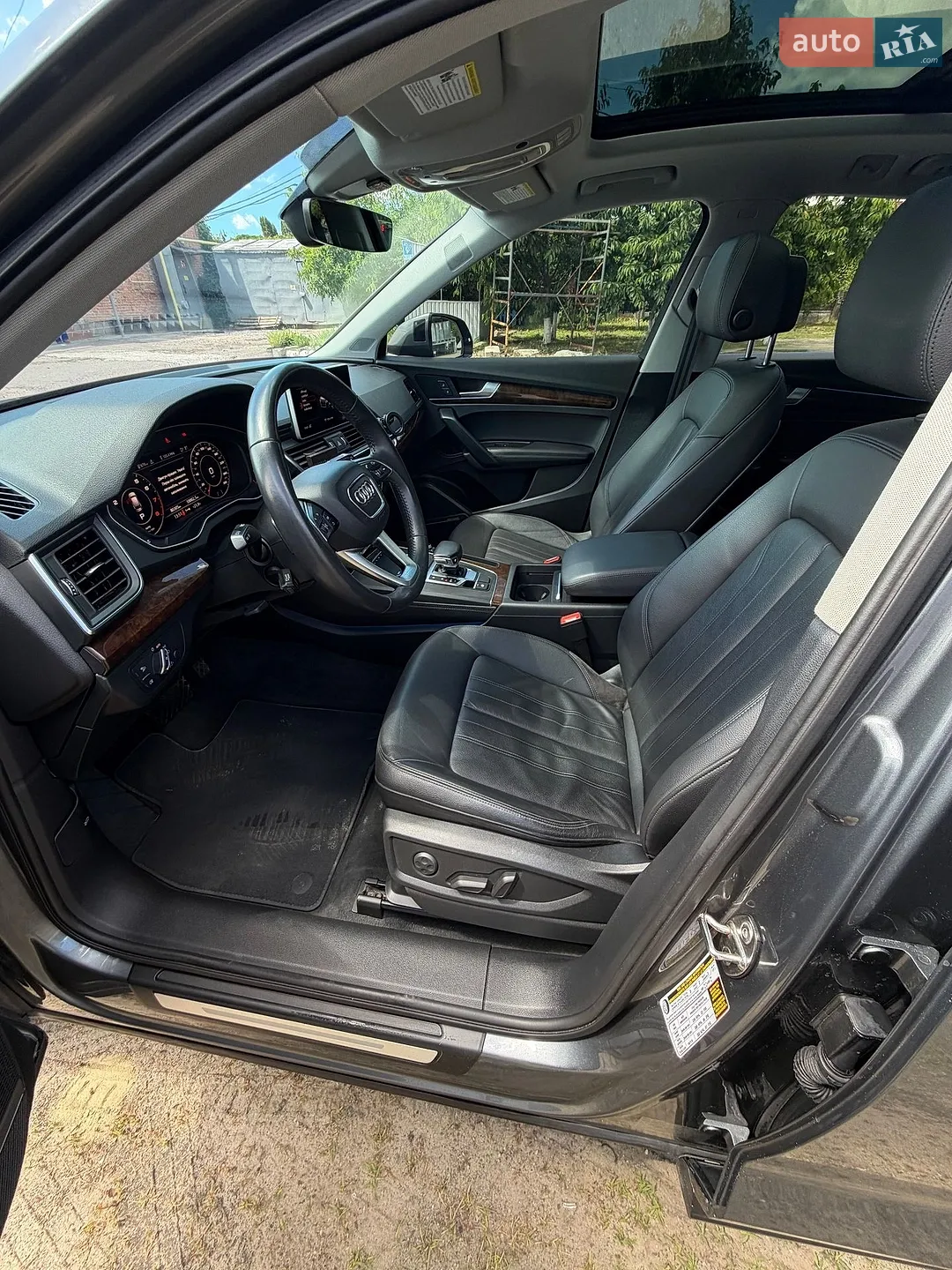 Audi Q5 2019 VIN WA1BNAFY5L2024035 фото оголошення 5 з 9