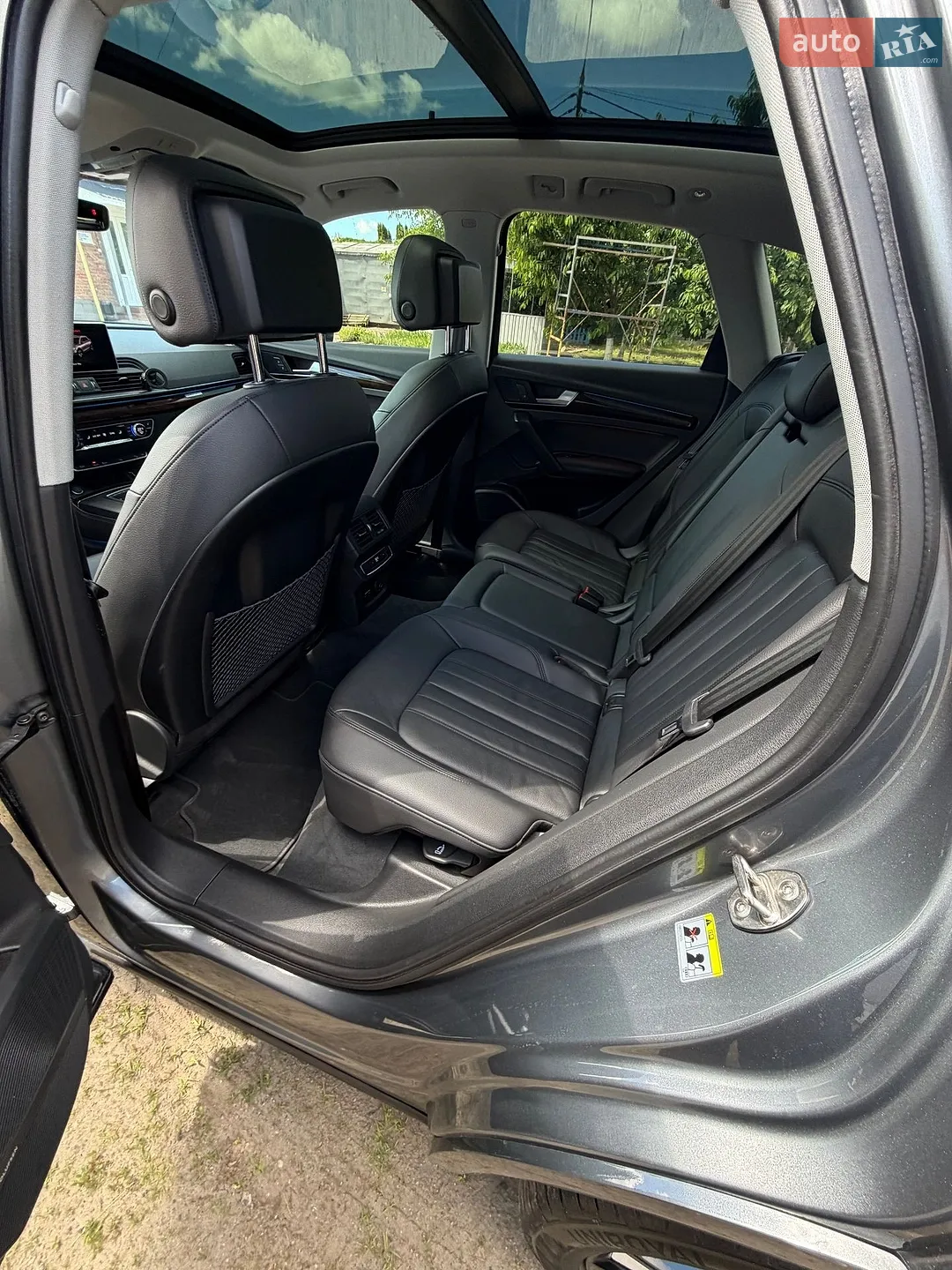 Audi Q5 2019 VIN WA1BNAFY5L2024035 фото оголошення 6 з 9