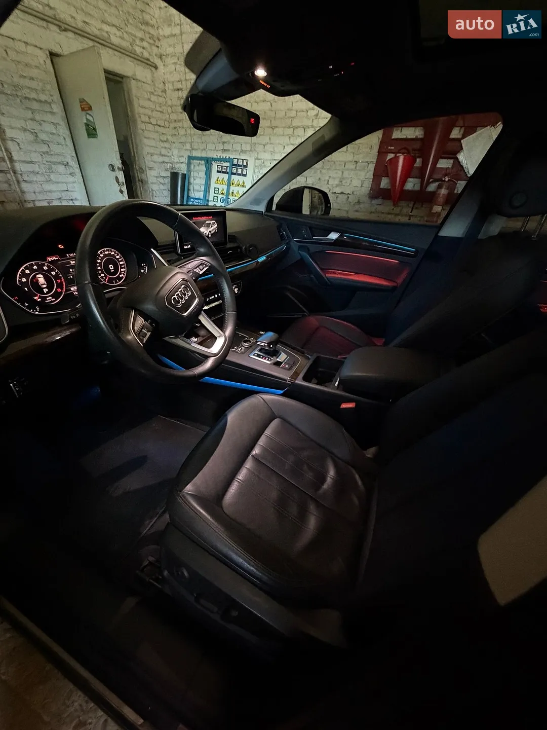 Audi Q5 2019 VIN WA1BNAFY5L2024035 фото оголошення 8 з 9