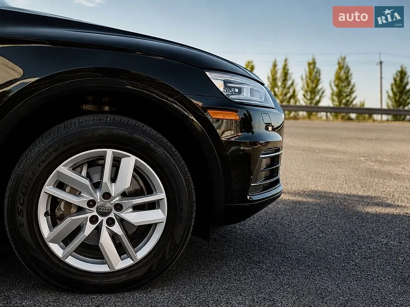 Audi Q5 2019 VIN WA1ANAFY5L2044085 фото оголошення 6 з 72