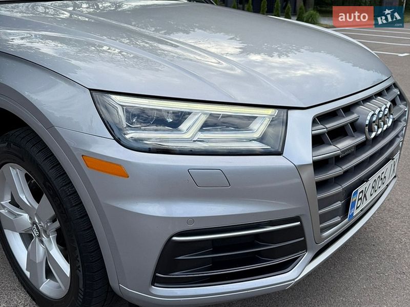 Внедорожник / Кроссовер Audi Q5 2017 в Ровно