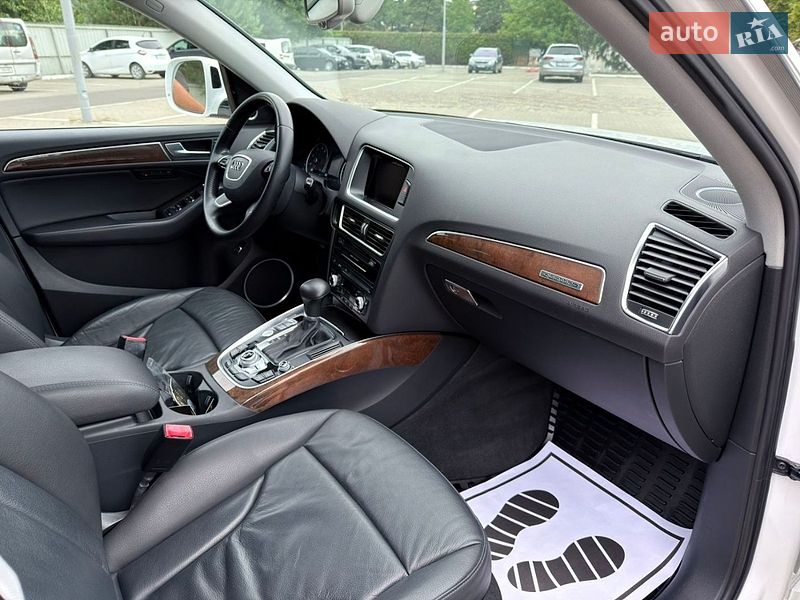 Позашляховик / Кросовер Audi Q5 2016 в Києві