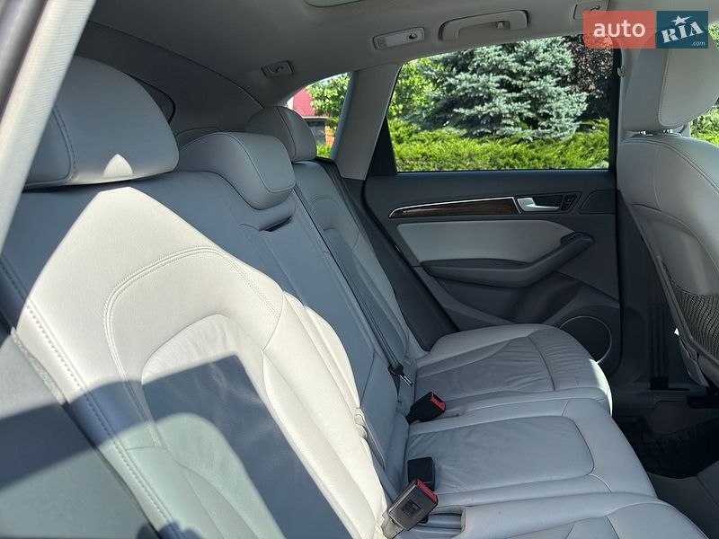 Внедорожник / Кроссовер Audi Q5 2016 в Полтаве