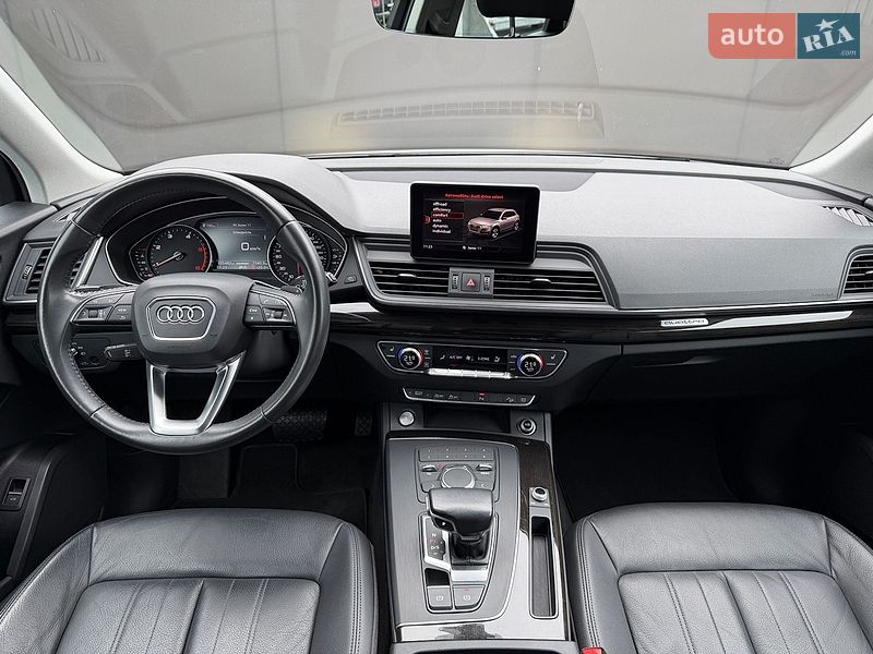 Позашляховик / Кросовер Audi Q5 2018 в Львові