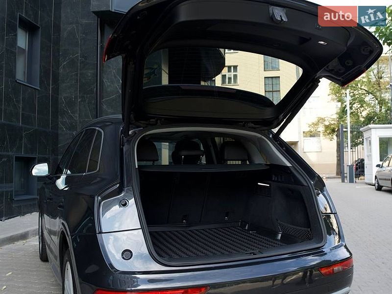 Внедорожник / Кроссовер Audi Q5 2019 в Харькове
