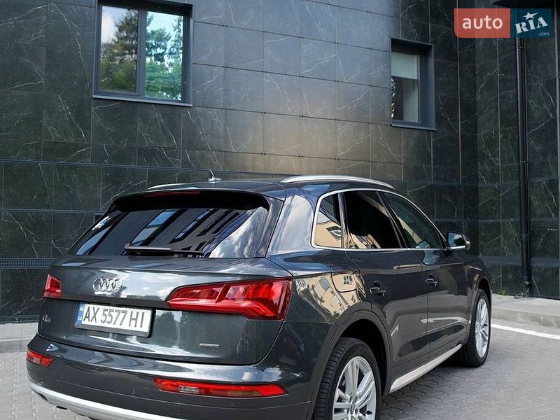 Внедорожник / Кроссовер Audi Q5 2019 в Харькове