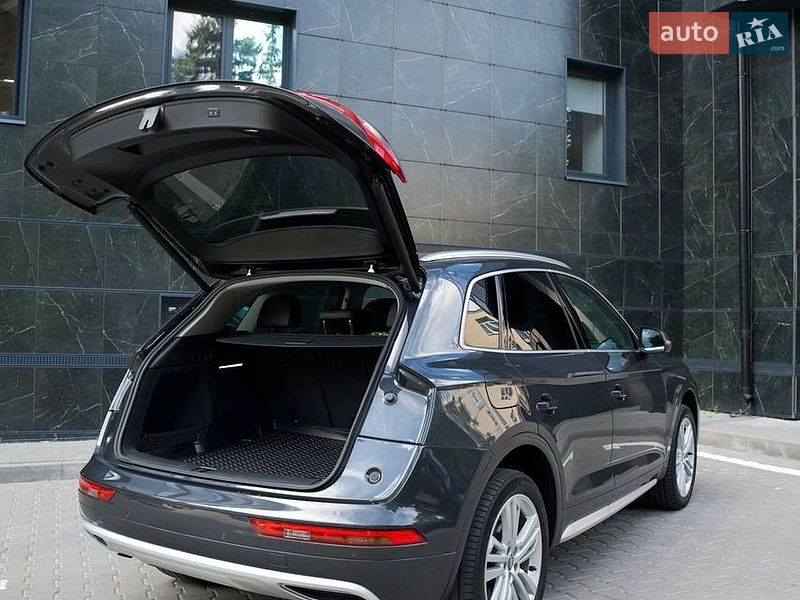 Внедорожник / Кроссовер Audi Q5 2019 в Харькове