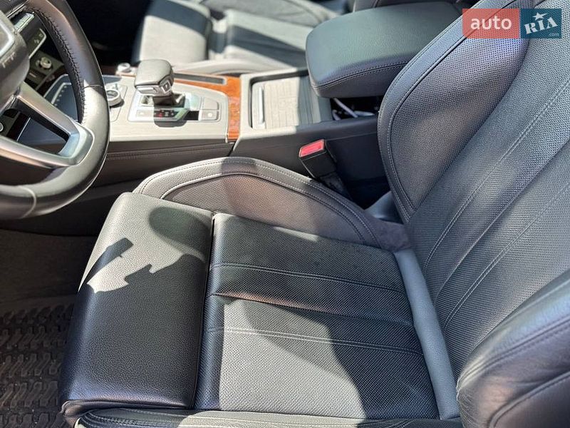 Внедорожник / Кроссовер Audi Q5 2019 в Харькове
