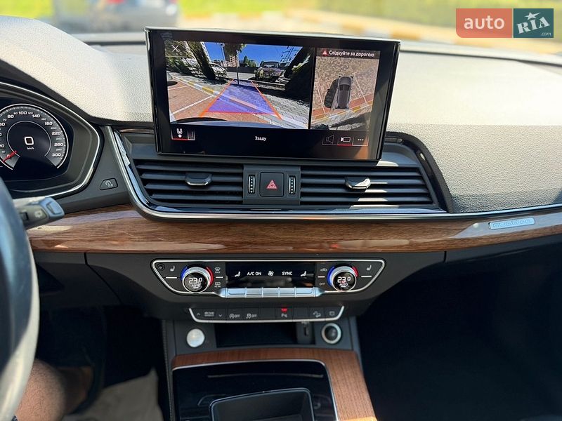 Внедорожник / Кроссовер Audi Q5 2021 в Киеве