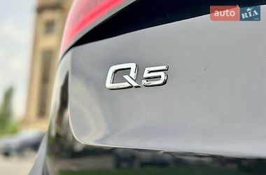 Позашляховик / Кросовер Audi Q5 2016 в Києві